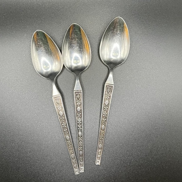 3 Vintage Riviera Stainless “CORDOVA”  replacement spoons - Flatware -Japan - Picture 5 of 6